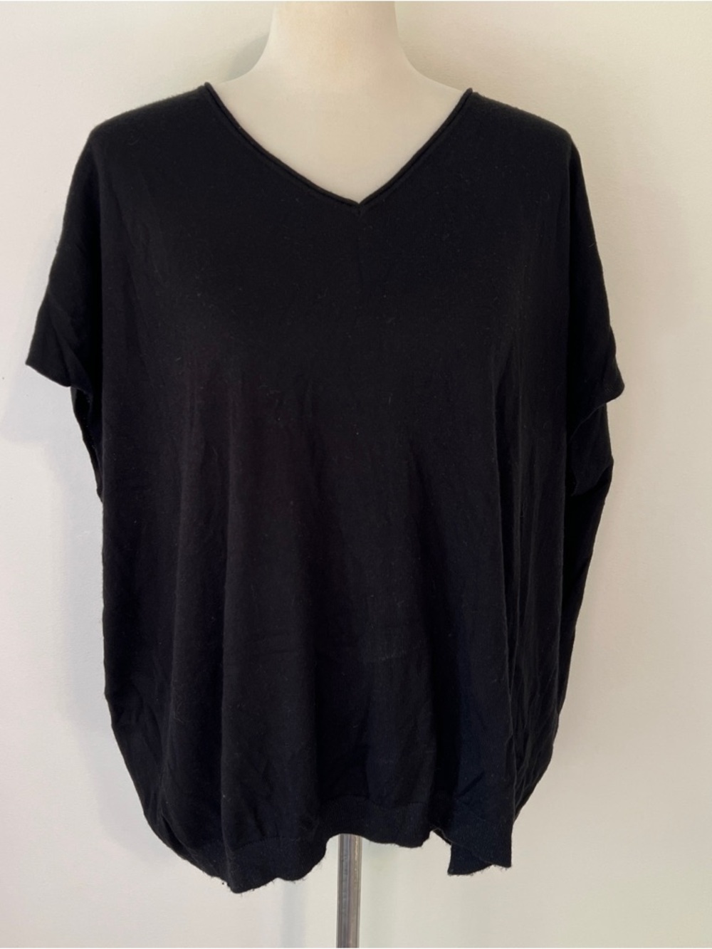 Vince Black Short Sleeve oversized tunic Knit Top V Neck Cashmere Blend XS